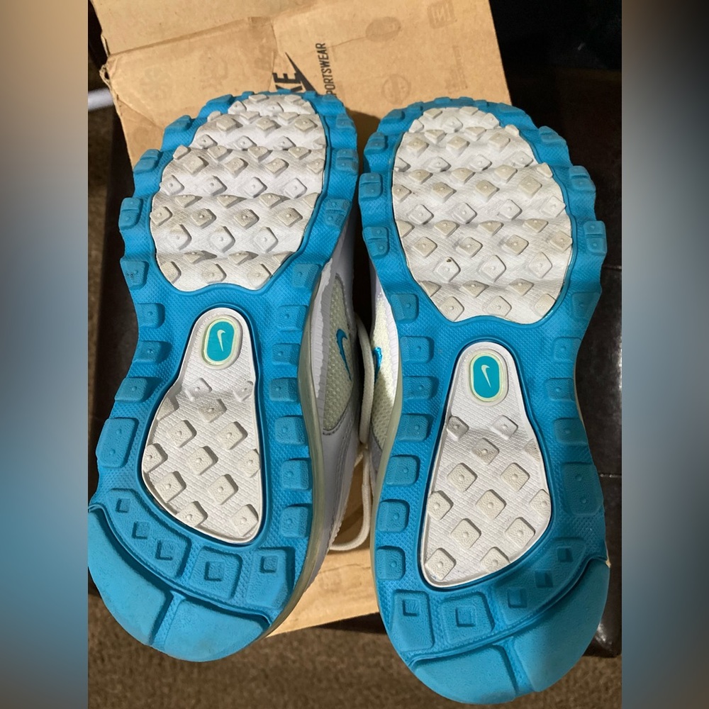 Nike Air Max 24-7 White Metallic Platinum Marina Blue Size 4.5Y - Picture 6 of 10